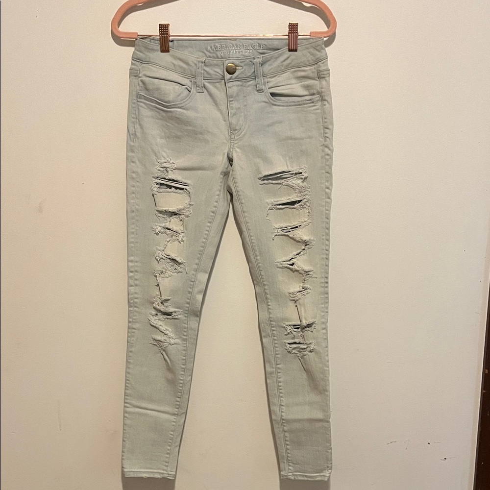 American Eagle Outfitters Light Gray Ripped Skinny Jeans